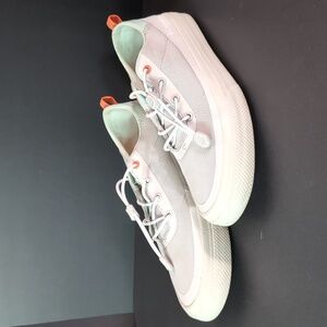 Colombia Woman's Bonehead PFG  Adjustable Shoes,Size 9.